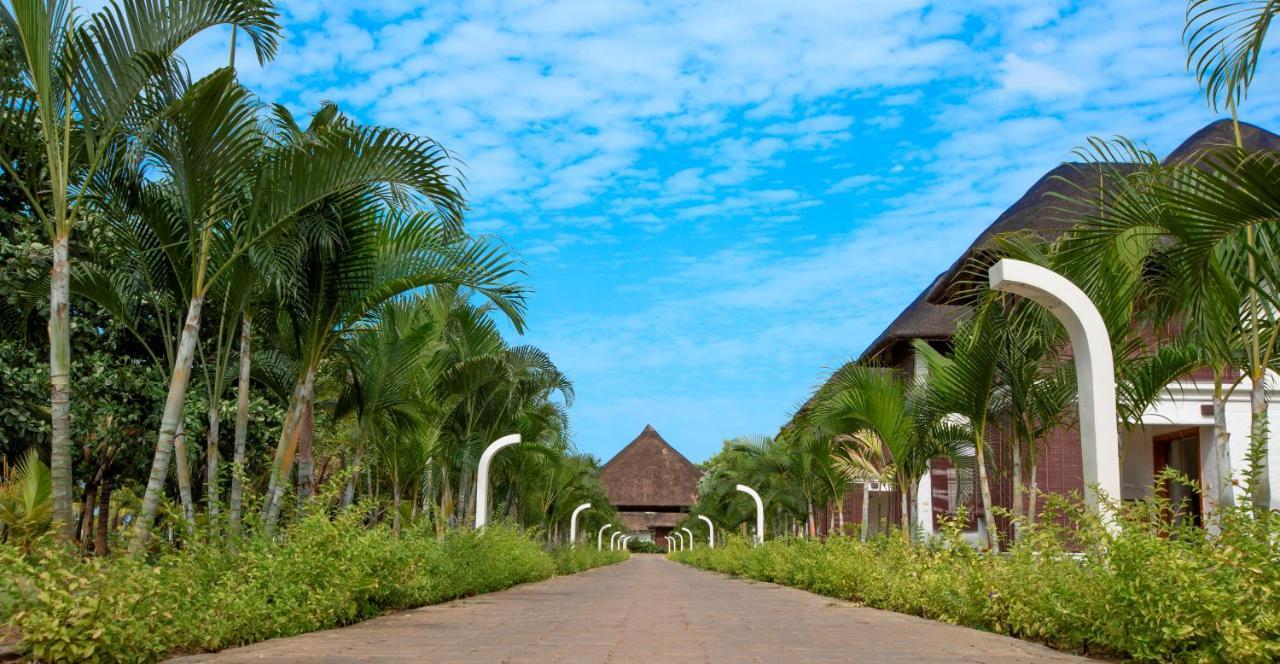 Le Pondy Otel Pondicherry Dış mekan fotoğraf