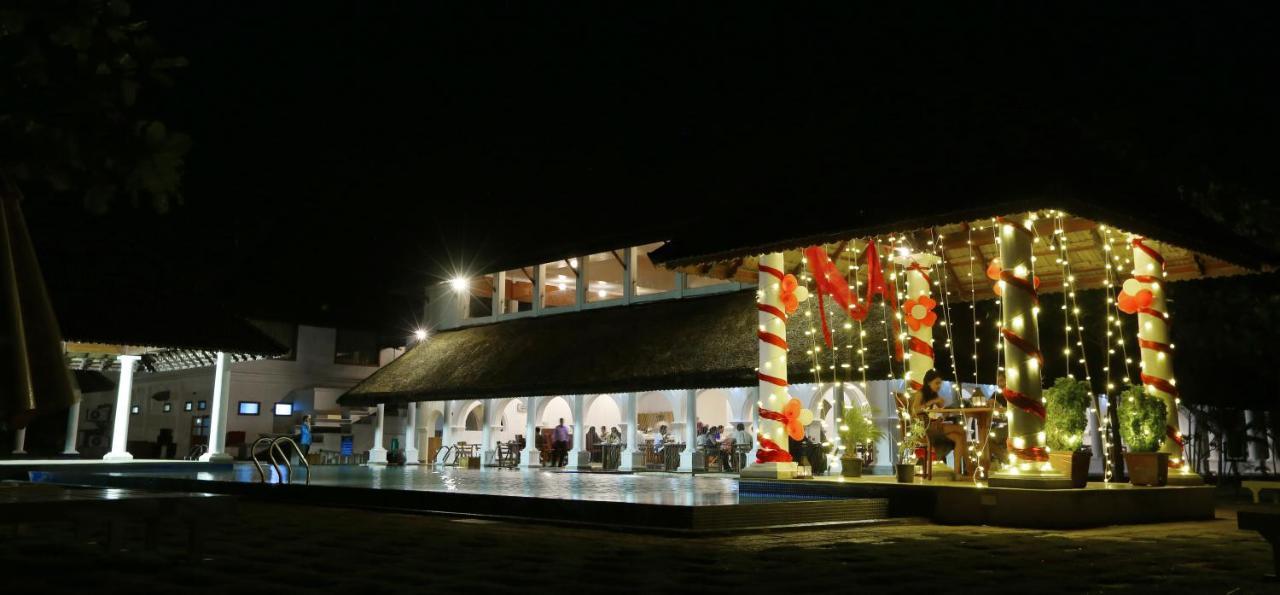 Le Pondy Otel Pondicherry Dış mekan fotoğraf