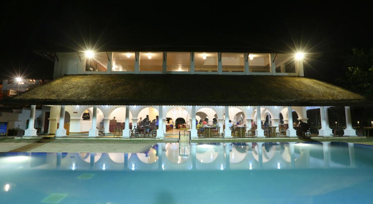 Le Pondy Otel Pondicherry Dış mekan fotoğraf