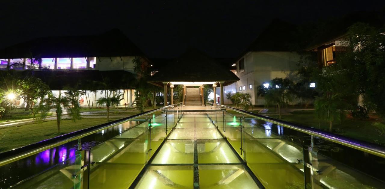 Le Pondy Otel Pondicherry Dış mekan fotoğraf