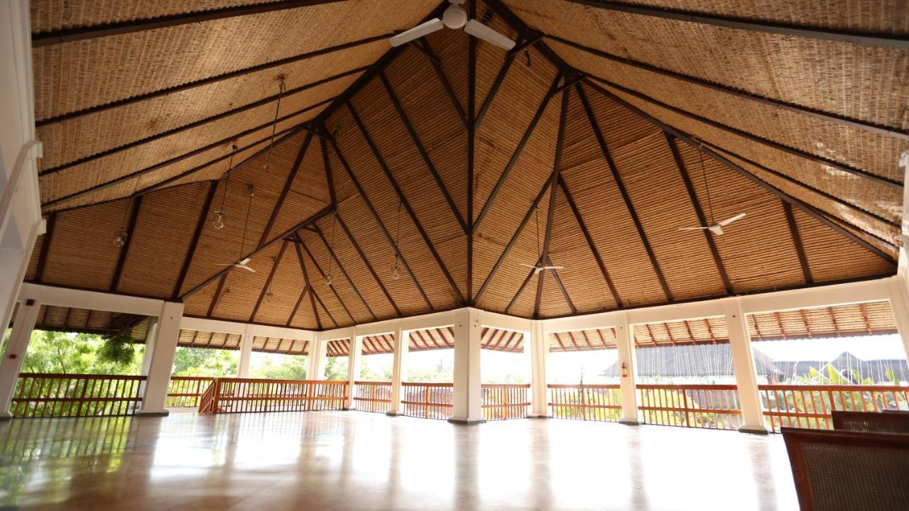 Le Pondy Otel Pondicherry Dış mekan fotoğraf