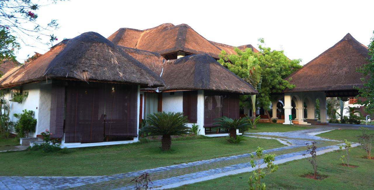 Le Pondy Otel Pondicherry Dış mekan fotoğraf