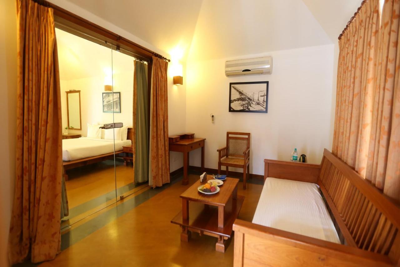 Le Pondy Otel Pondicherry Dış mekan fotoğraf