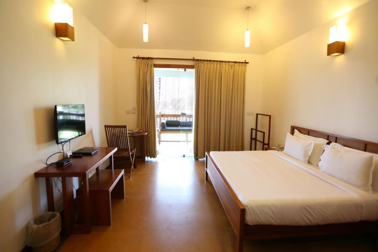 Le Pondy Otel Pondicherry Dış mekan fotoğraf